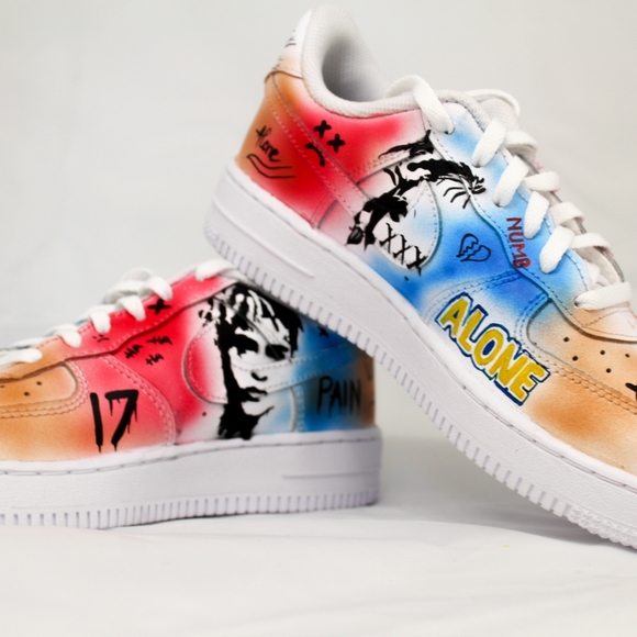 Custom Shoe - Picture 2 of 4